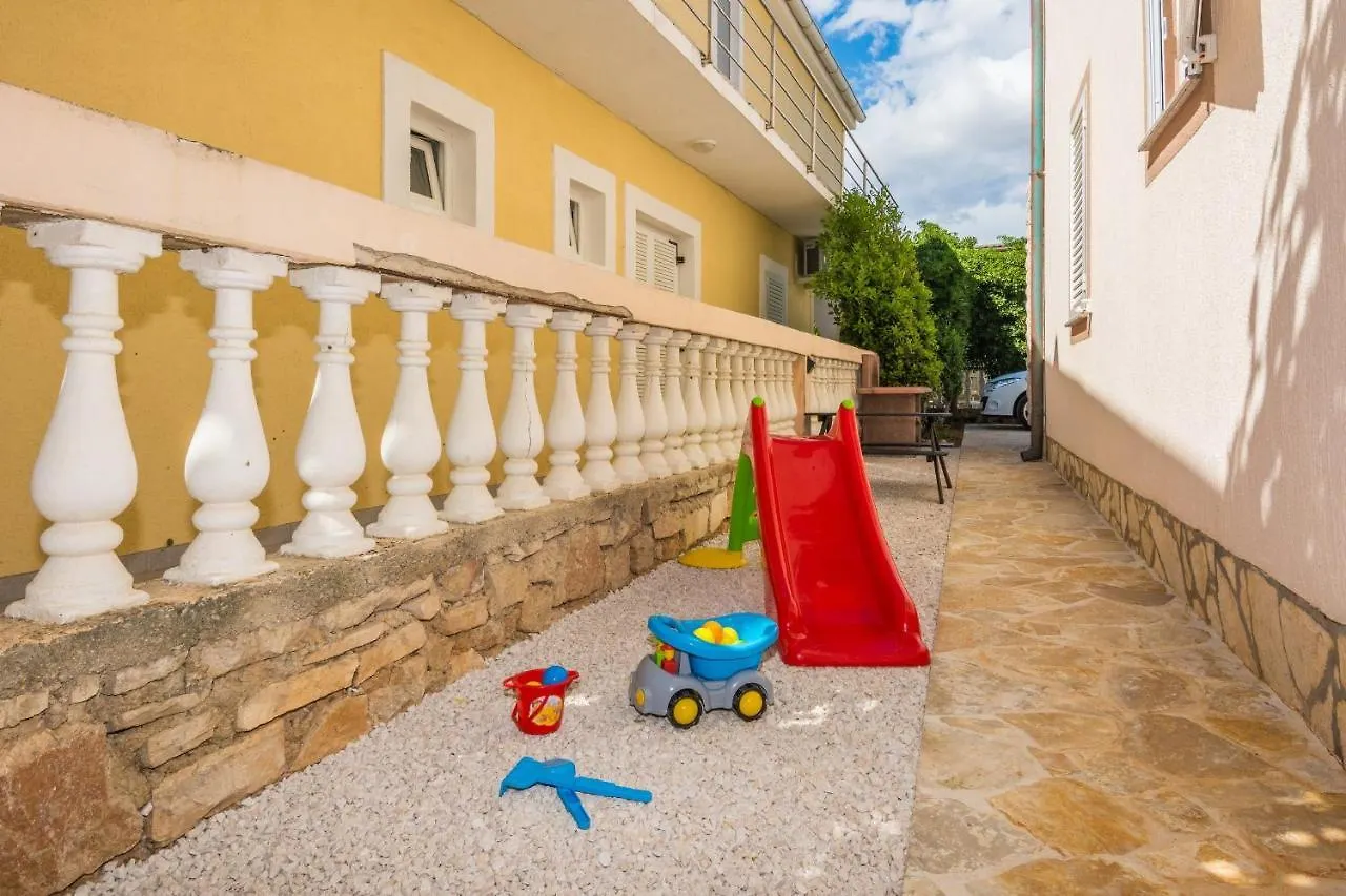 Apartments With A Parking Space Vir - 18561 Croatia